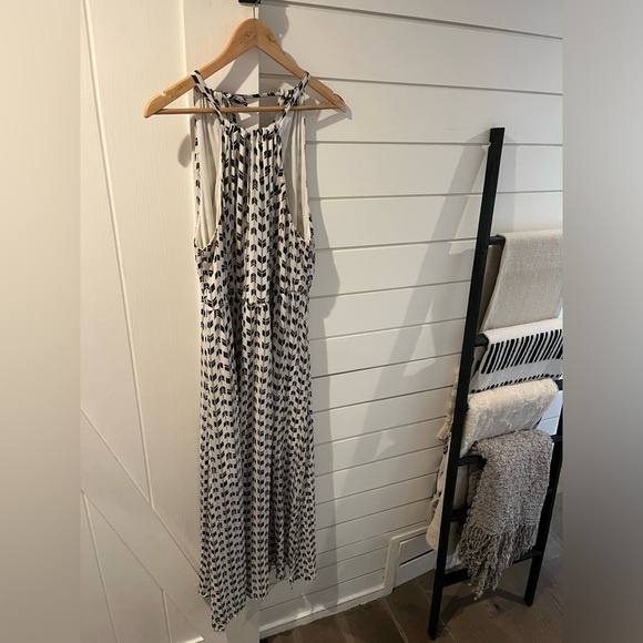 Torrid Black White Arrow Print Halter Maxi Dress - Picture 2 of 11